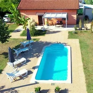 Chiara With Private Pool And Garden Villa Poreč